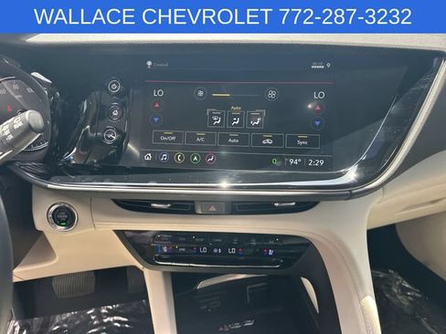 Used 2022 Buick Envision Avenir w/ Technology Package II FWD image 16