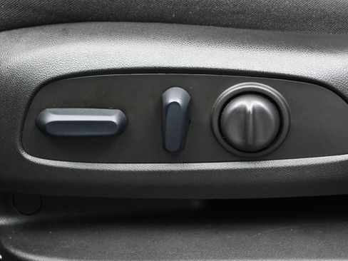 Used 2023 Chevrolet Blazer LT image 10