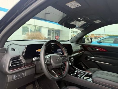 Used 2024 Chevrolet Traverse RS w/ LPO, Floor Liner Package AWD/4WD image 7