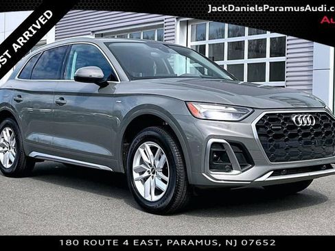 Used 2023 Audi Q5 2.0T Premium w/ Convenience Package image 9