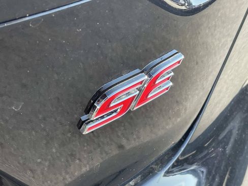Used 2025 Toyota Corolla SE FWD image 9