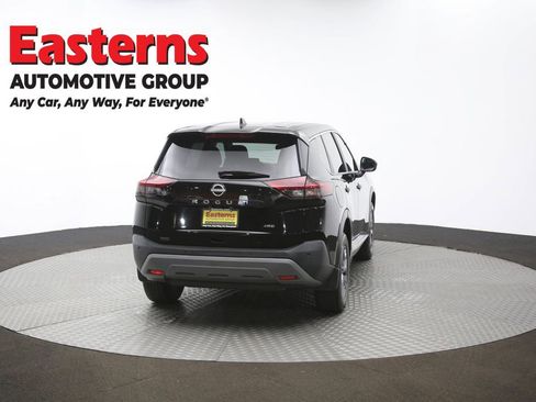 Used 2023 Nissan Rogue S image 38