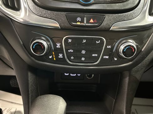 Used 2023 Chevrolet Equinox LT image 19