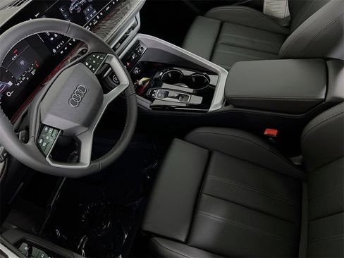 New 2025 Audi Q5 Premium Plus image 22