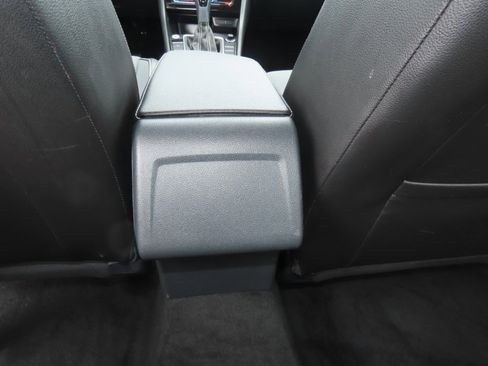 Used 2025 Volkswagen Jetta SE FWD image 21