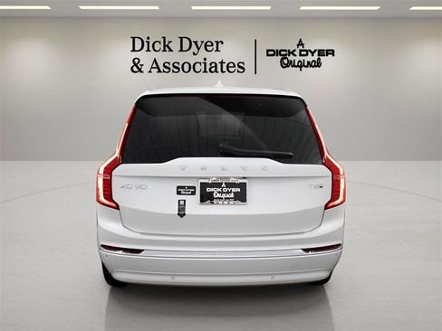 New 2025 Volvo XC90 T8 Ultra w/ Protection Package Premier image 2