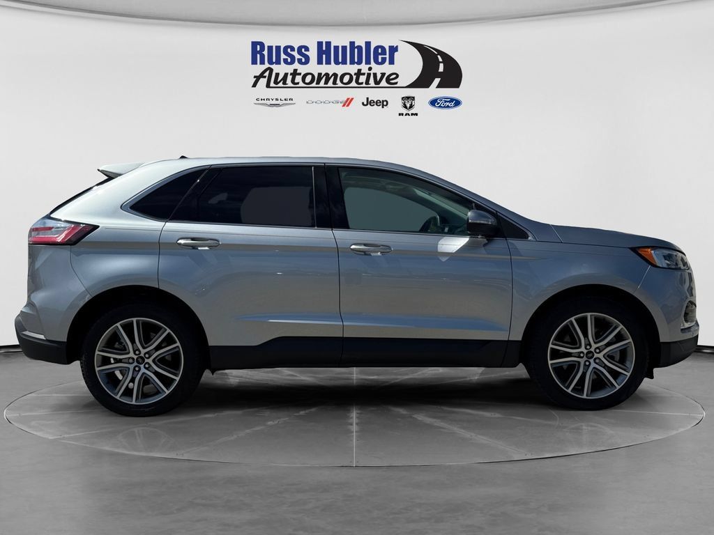 Used 2024 Ford Edge Titanium w/ Equipment Group 301A AWD/4WD image 8