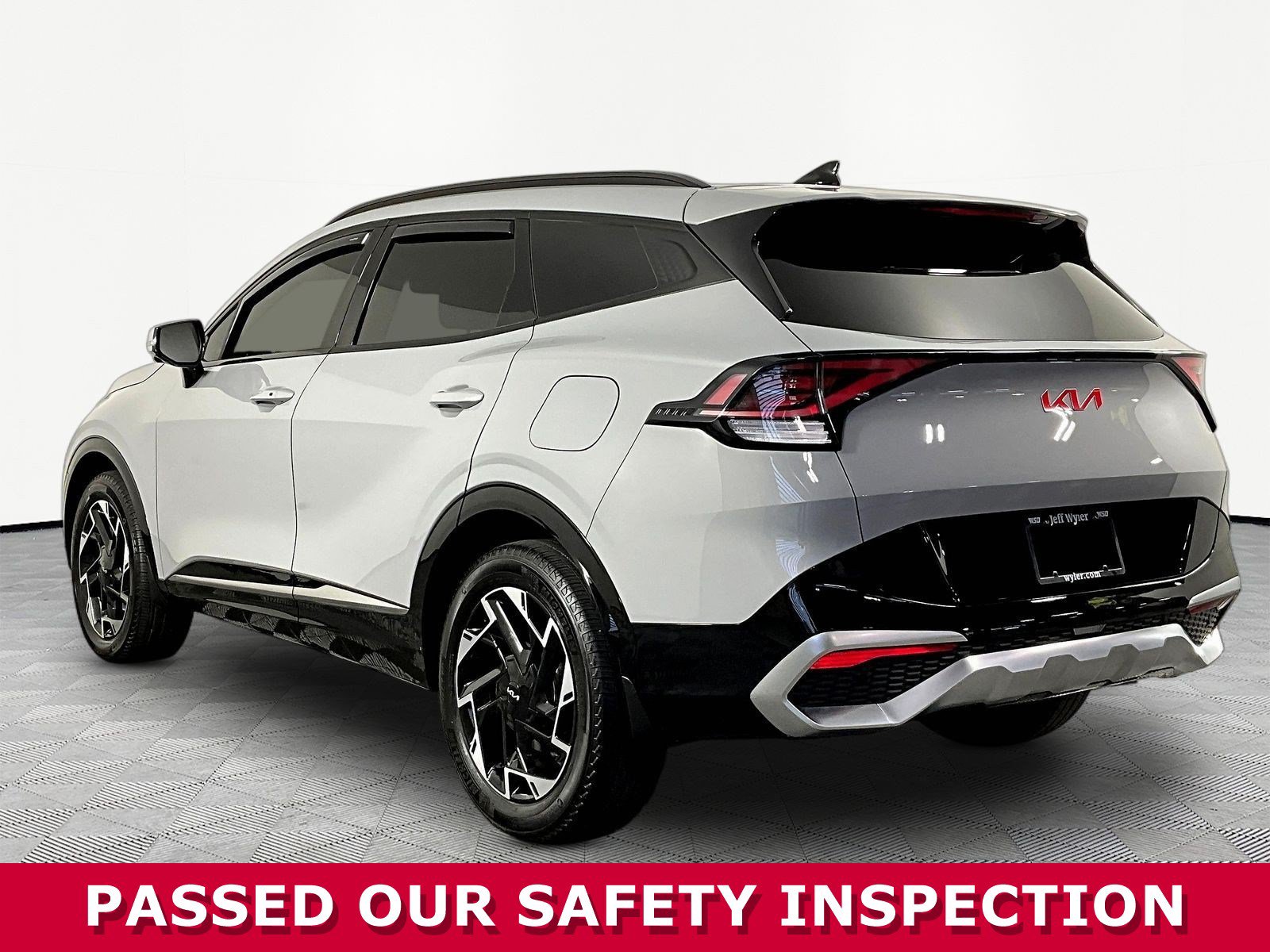 Used 2025 Kia Sportage SX AWD/4WD image 4