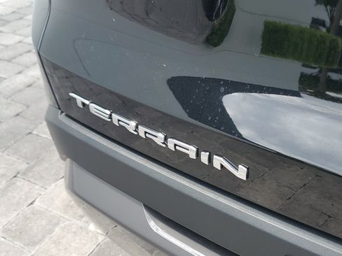 New 2027 GMC Terrain Elevation w/ Elevation Premium Package FWD image 9
