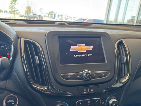 Used 2023 Chevrolet Equinox RS w/ LPO, Floor Liner Package image 10