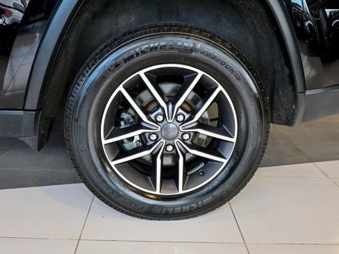 Used 2021 Jeep Grand Cherokee Limited w/ Premium Lighting Group image 37