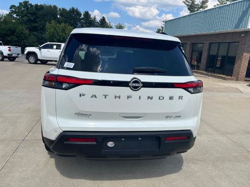 Certified 2024 Nissan Pathfinder SV AWD/4WD image 4