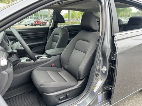 New 2026 Nissan Altima 2.5 SV FWD image 16