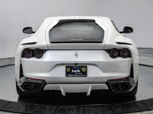 Used 2019 Ferrari 812 Superfast RWD image 16