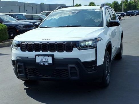 New 2026 Jeep Cherokee Laredo AWD/4WD image 2