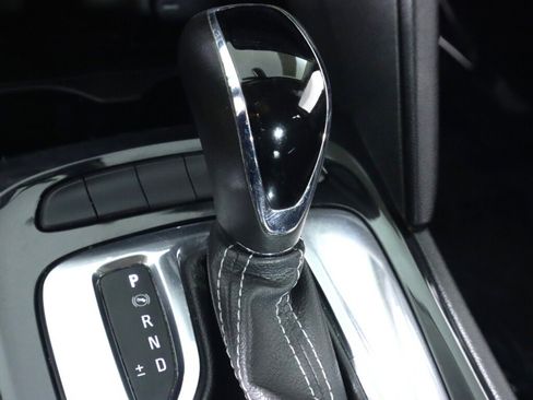 Used 2018 Buick Regal Preferred FWD image 24