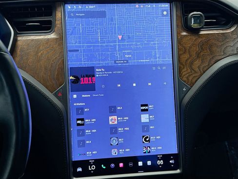 Used 2020 Tesla Model X Long Range AWD/4WD image 8