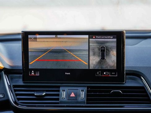 Used 2023 Audi SQ5 Premium Plus w/ Premium Plus Package image 17