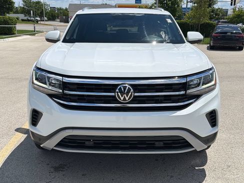 Certified 2023 Volkswagen Atlas Cross Sport SE w/ Panoramic Sunroof Package AWD/4WD image 2