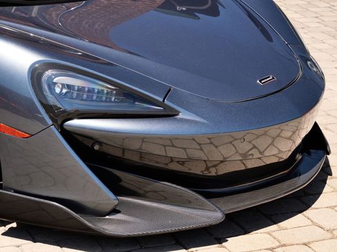 Used 2019 McLaren 600LT RWD image 24