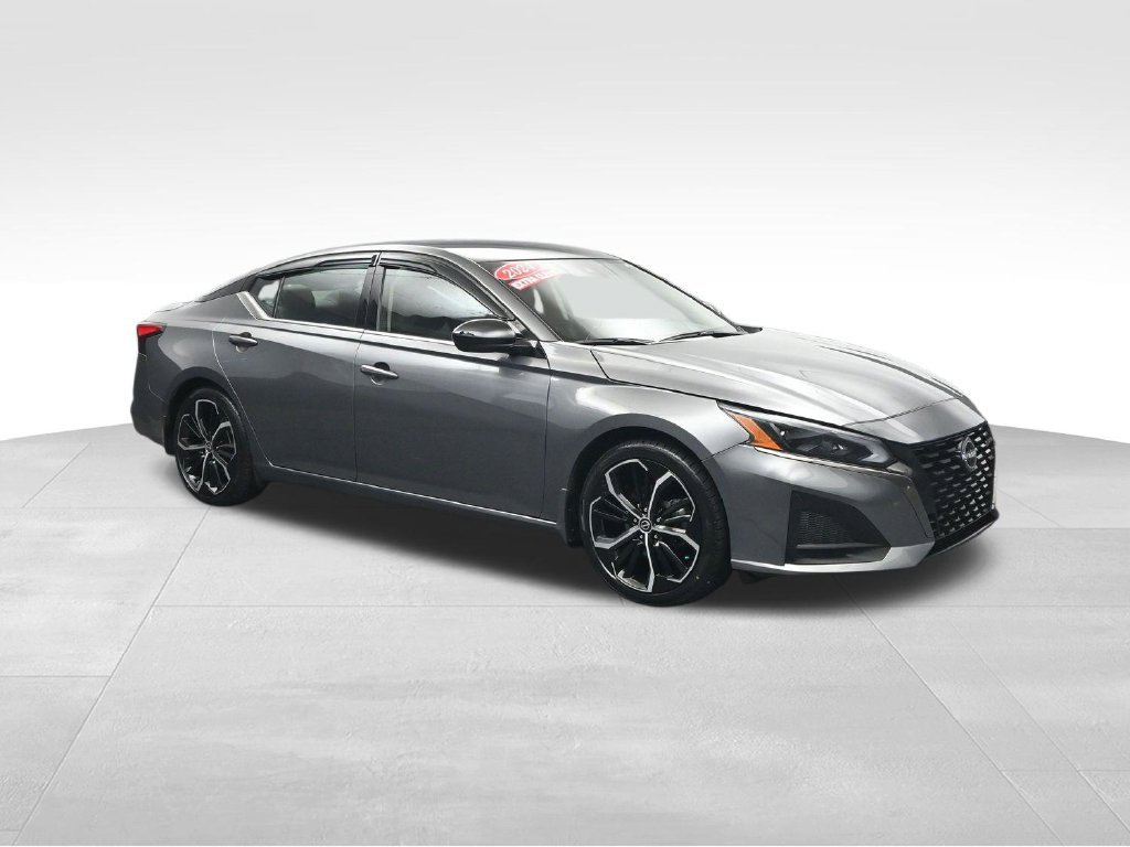 Used 2024 Nissan Altima 2.5 SR FWD image 7
