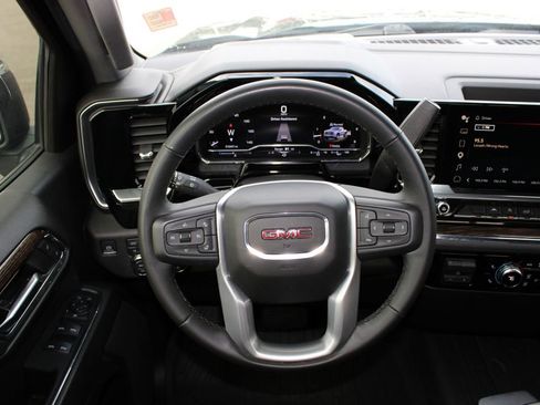 Used 2024 GMC Sierra 1500 SLE AWD/4WD image 8