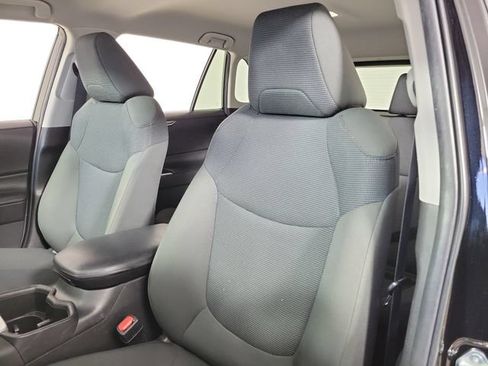 Used 2022 Toyota RAV4 LE AWD/4WD image 20