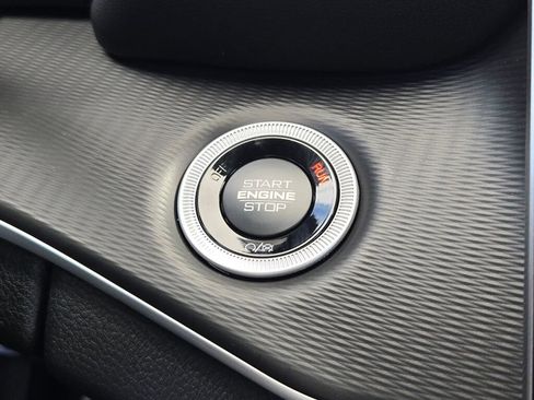 New 2025 Jeep Grand Cherokee Altitude image 32