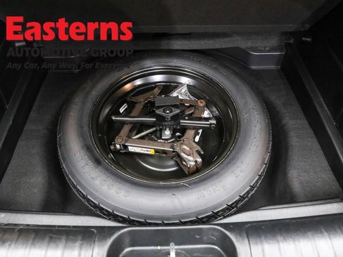 Used 2021 Jeep Cherokee Limited image 24