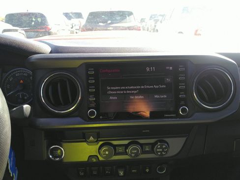 Used 2020 Toyota Tacoma TRD Sport w/ Technology Package RWD image 11