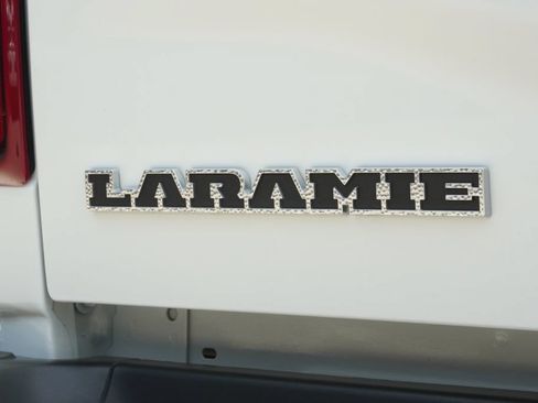 Used 2025 RAM 2500 Laramie AWD/4WD image 11