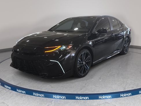 Used 2026 Toyota Camry XSE FWD image 1
