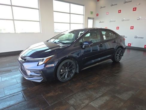 Used 2023 Toyota Corolla XSE image 3