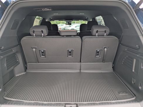 New 2026 Chevrolet Traverse LT FWD image 13