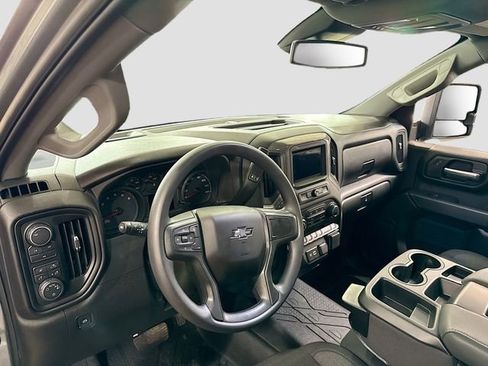 Used 2026 Chevrolet Silverado 2500 Custom w/ Custom Value Package image 10