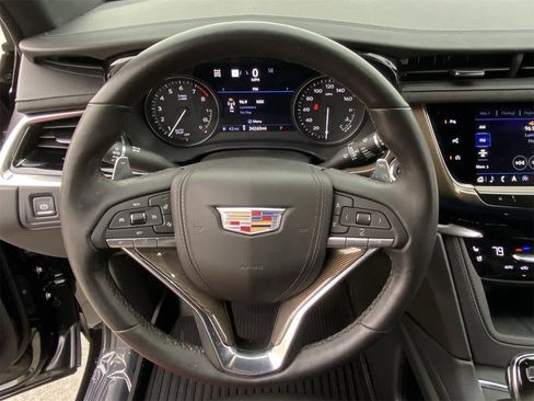 Used 2024 Cadillac XT6 Sport w/ Platinum Package image 24