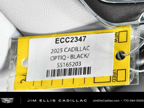Certified 2025 Cadillac Optiq Luxury 1 AWD/4WD image 39