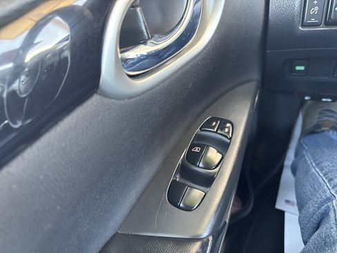 Used 2019 Nissan Sentra FWD image 26