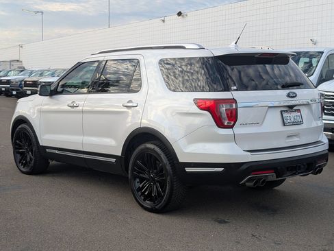Used 2018 Ford Explorer Platinum AWD/4WD image 10