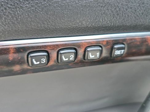 Used 2009 Toyota Land Cruiser AWD/4WD image 38