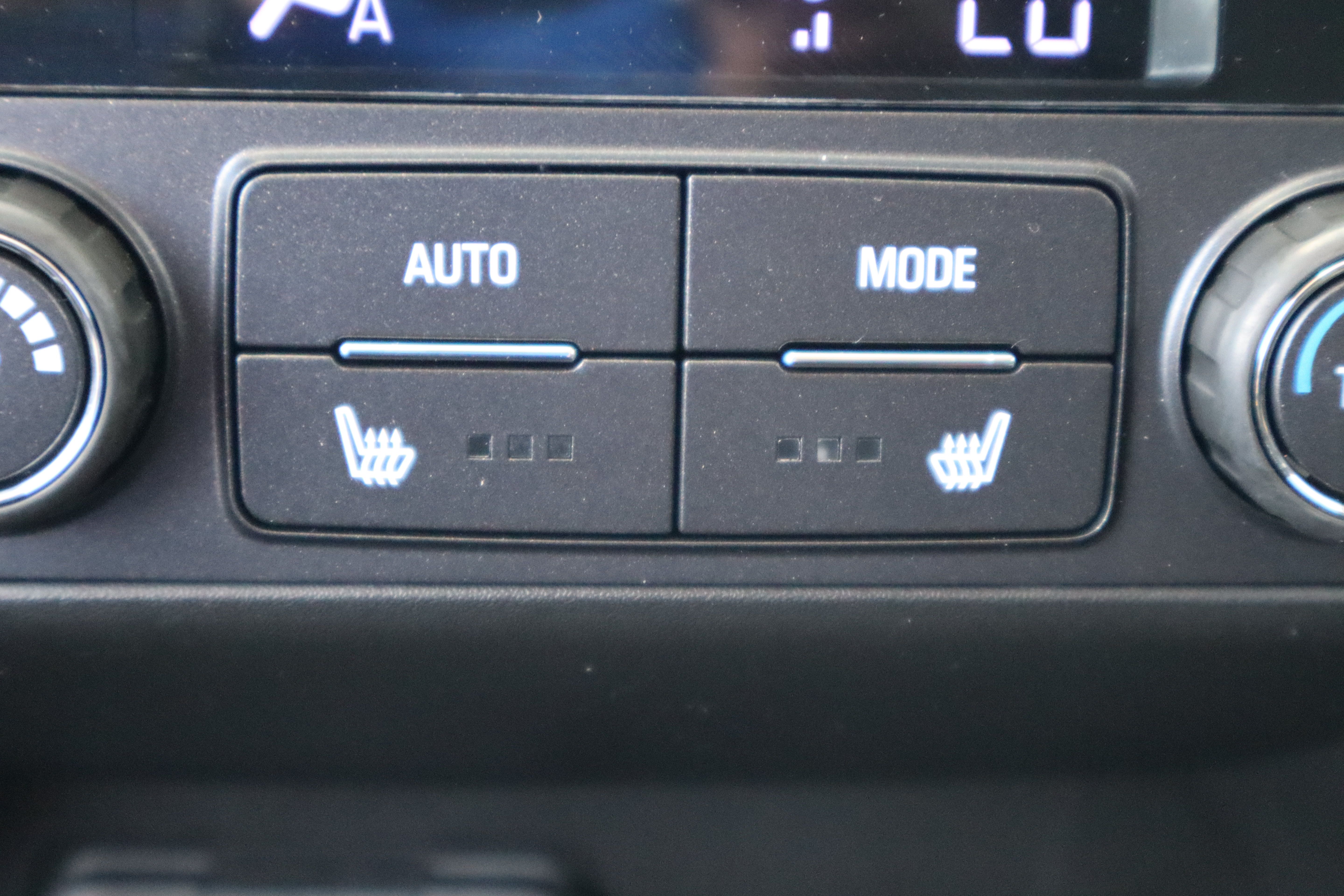 Used 2023 GMC Acadia Denali w/ Denali Ultimate Package AWD/4WD image 26