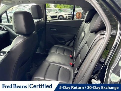 Used 2017 Chevrolet Trax Premier w/ Driver Confidence II Package AWD/4WD image 11
