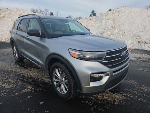 Used 2022 Ford Explorer XLT w/ Equipment Group 202A image 1