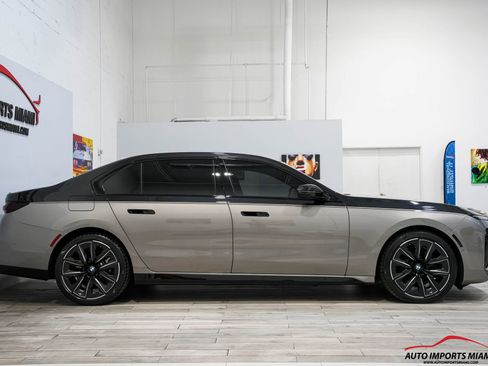 Used 2023 BMW 760i xDrive 760i xDrive w/ Executive Package image 29