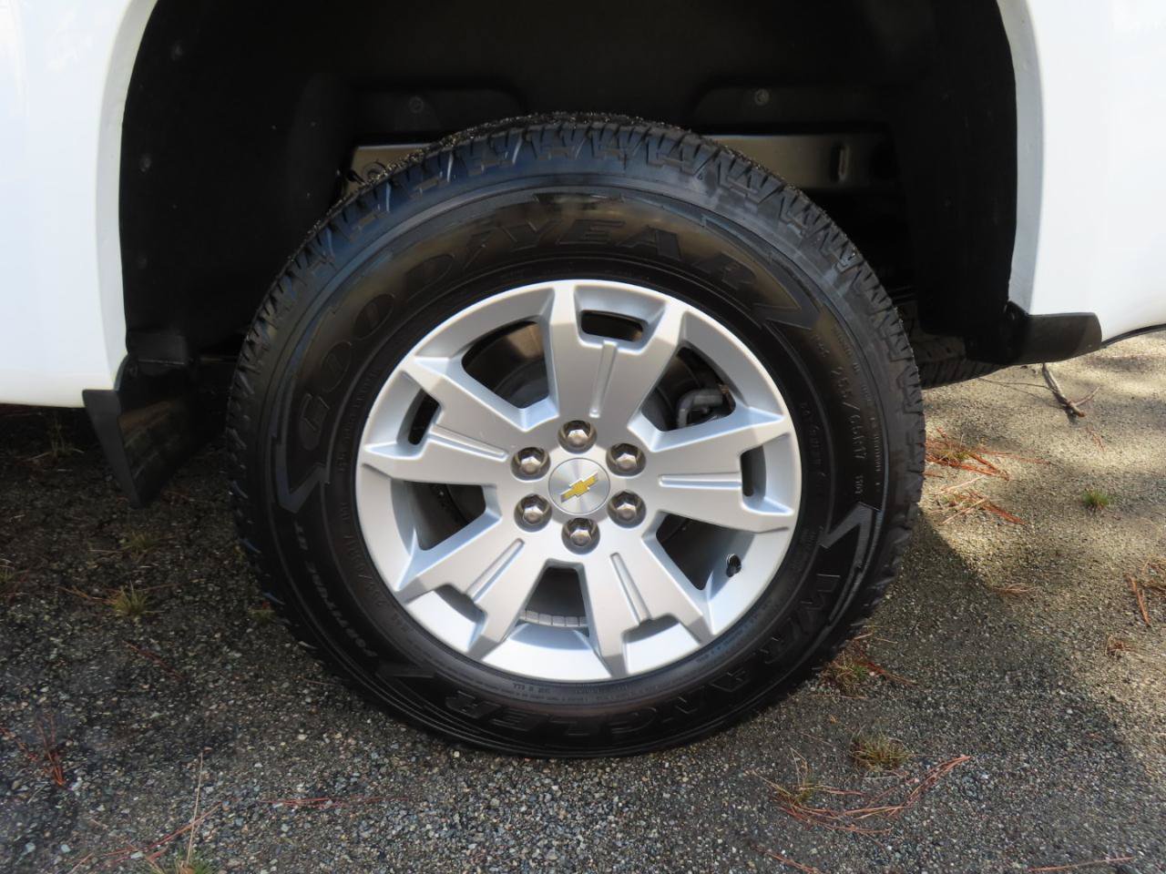 Used 2022 Chevrolet Colorado LT w/ Fleet Safety Package RWD image 14