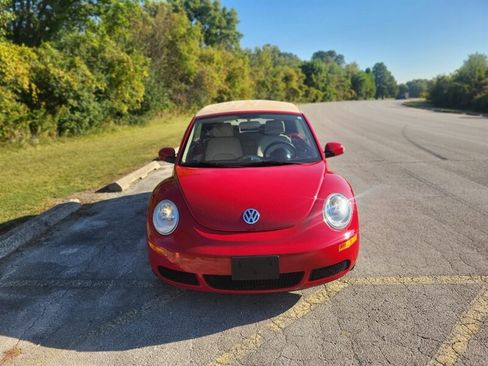 Used 2008 Volkswagen Beetle SE image 3
