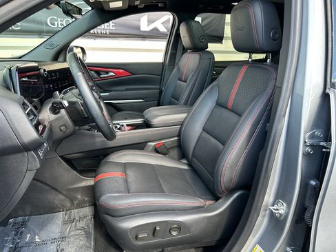 Used 2024 Chevrolet Traverse RS AWD/4WD image 10