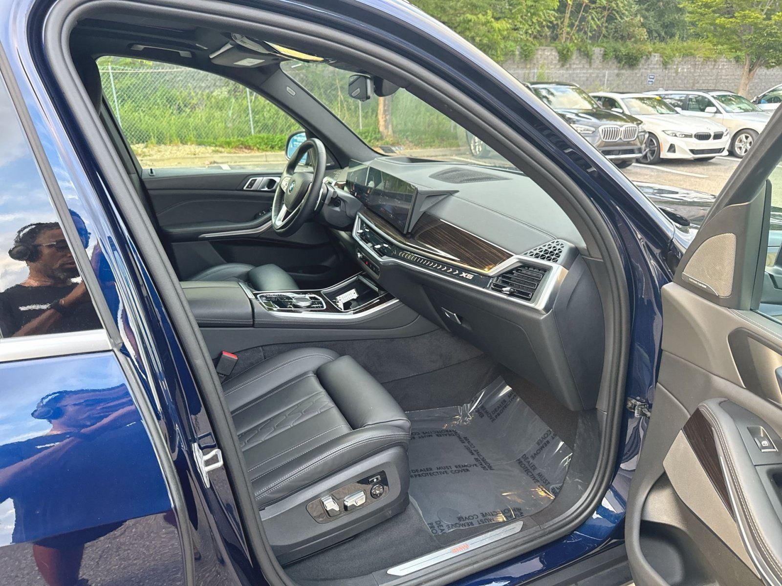 Used 2024 BMW X5 xDrive40i w/ Premium Package AWD/4WD image 33
