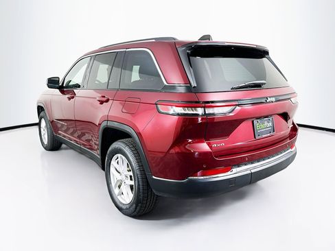 Used 2023 Jeep Grand Cherokee Laredo w/ Trailer Tow Prep Group (B) AWD/4WD image 5