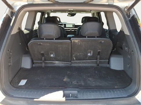 Used 2024 Kia EV9 Light Long Range RWD image 22